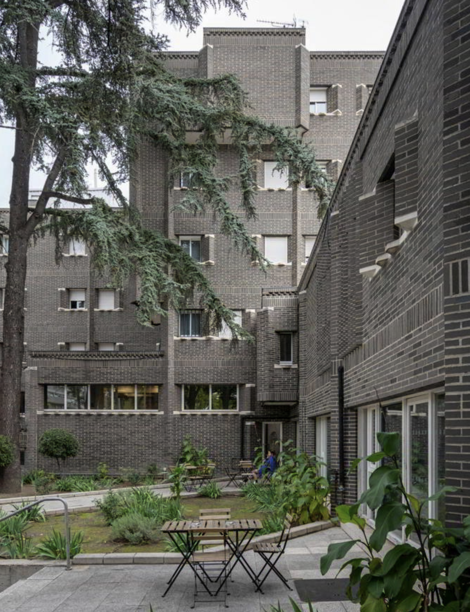 Vivir en comunidad, Roger Subirà